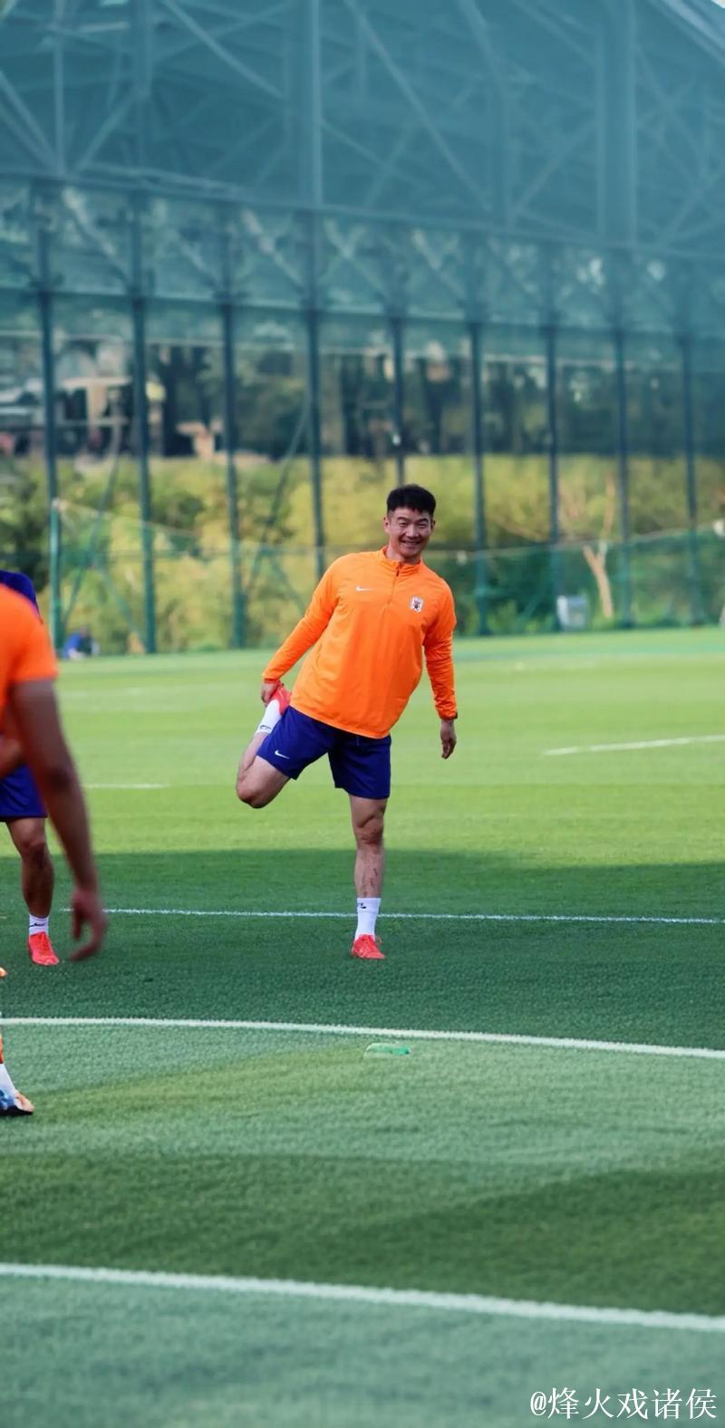 泰山队训练细节满满 正式带队 新人参加一线队合练