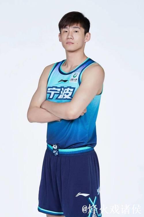 王俊杰18+7+6宁波送上海四连败 洛夫顿18+10 王俊杰18+7+6宁波送上海四连败 洛夫顿18+10